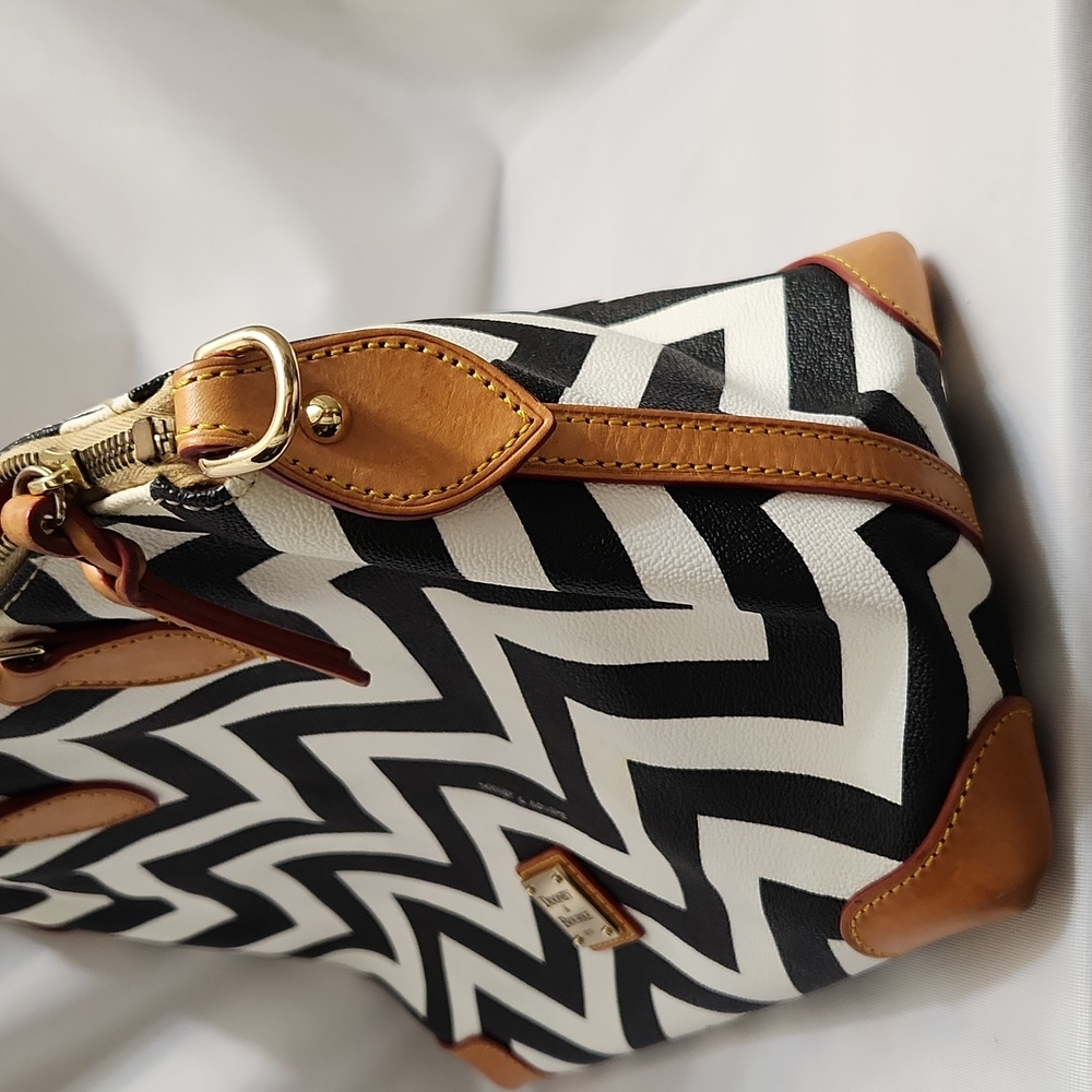 Dooney & Bourke Chevron Geena Satchel - Picture 4 of 16